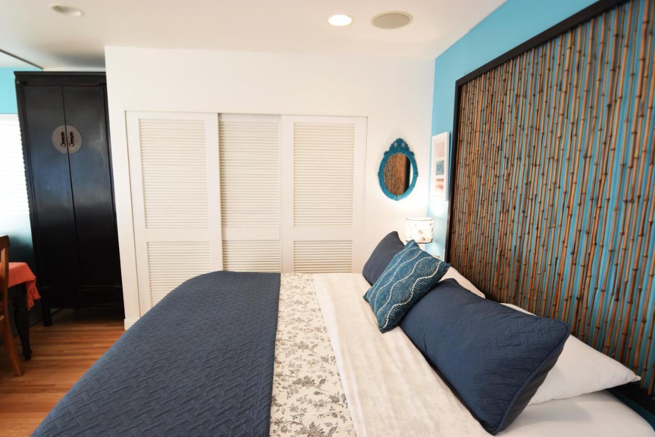 Malibu Private Beach Apartments Exterior photo
