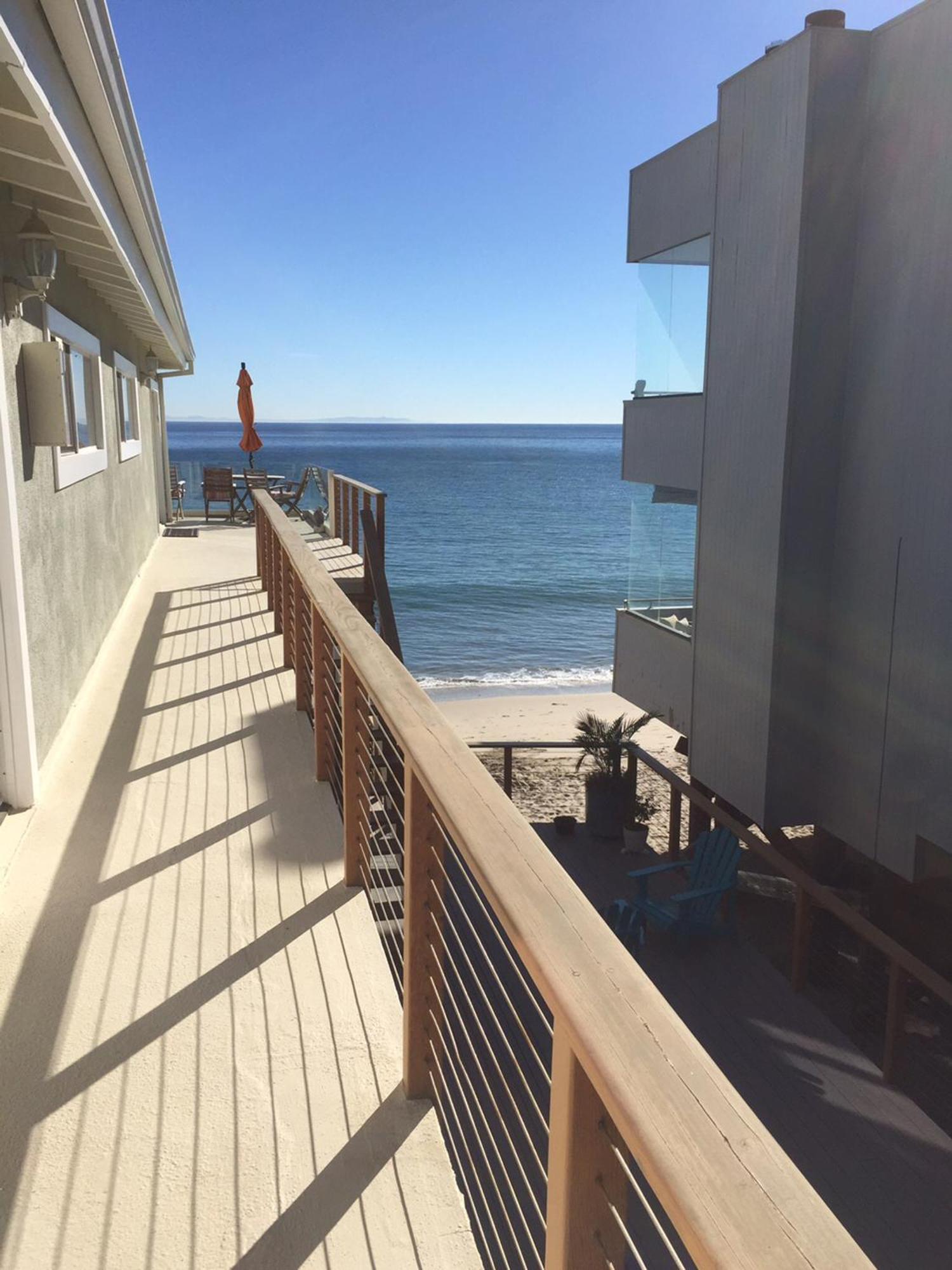 Malibu Private Beach Apartments Room photo